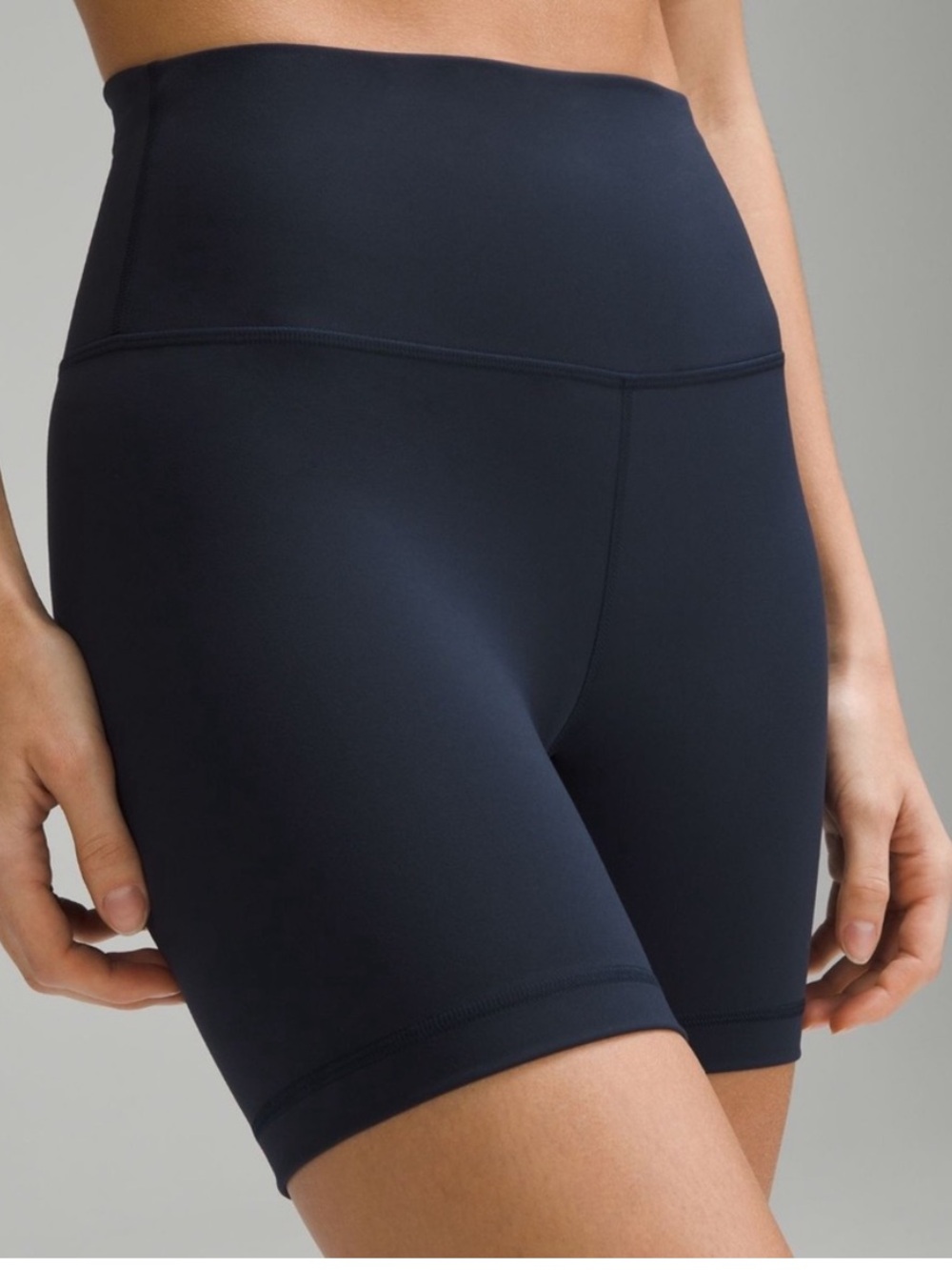 Wunder Train High-Rise Short 6"